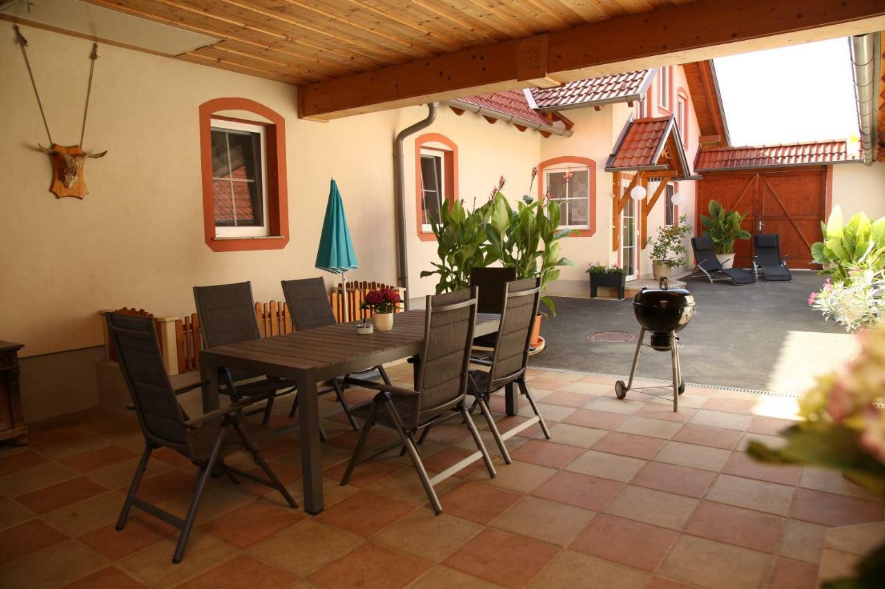 Villa Ferienvierkanthof Brigitte à Unterbuch Extérieur photo